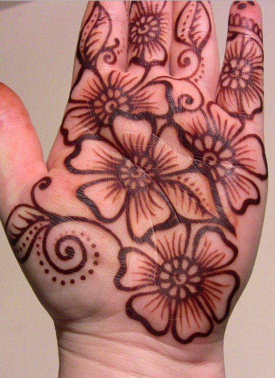 Henna Tattoos (minimum 2 hours required)