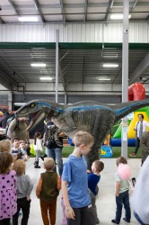 7Q8A0603 1735853015 Life-Like Velociraptor Appearance